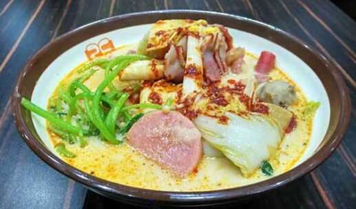 六婆麻辣烫加盟